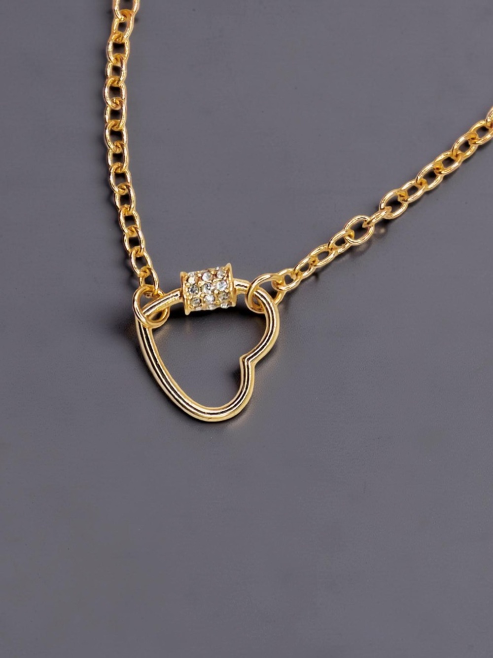 NWT ♥︎ GOLD Heart-Shaped Carabiner Paved Crystals Lock Necklace